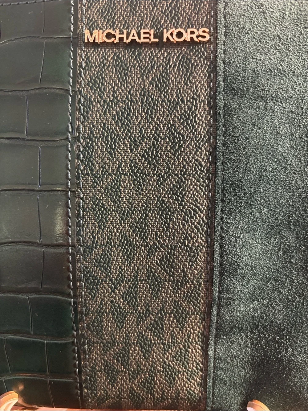 Michael Kors Jet set travel extra large zip clutch